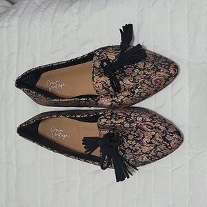 Crown Vintage Paisley Women's Flats Size 6